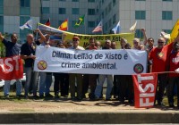 Manifestação contra o leilão de xisto. (Fotos: Samuel Tosta - apn)