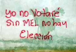 Pintada callejera en Tegucigalpa. Repudio a elecciones Fuente: (hondurasmorazanica.blogspot)
