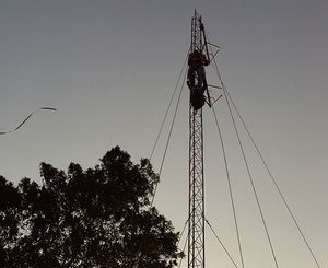 Nueva antena en Hait. Radios volvieron a transmitir. Fuente: (AMARC)
